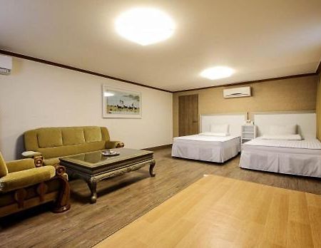 Yangji Park Hotel Чханвон Экстерьер фото