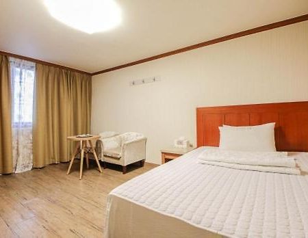 Yangji Park Hotel Чханвон Экстерьер фото