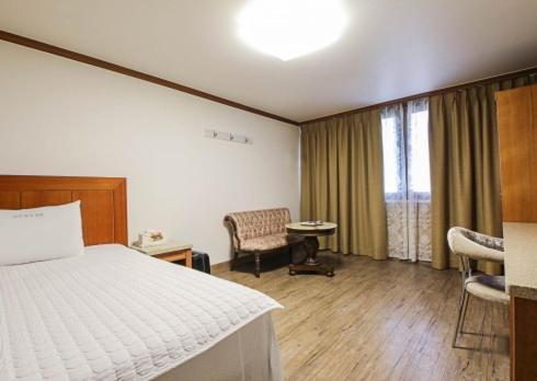 Yangji Park Hotel Чханвон Экстерьер фото