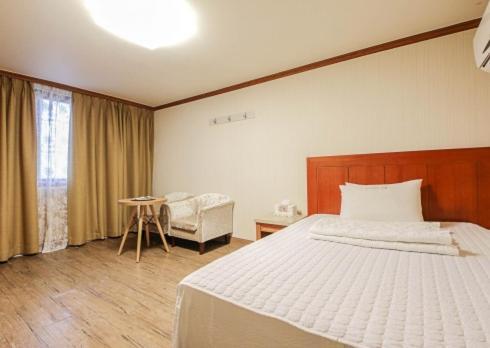 Yangji Park Hotel Чханвон Экстерьер фото