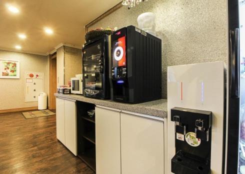Yangji Park Hotel Чханвон Экстерьер фото